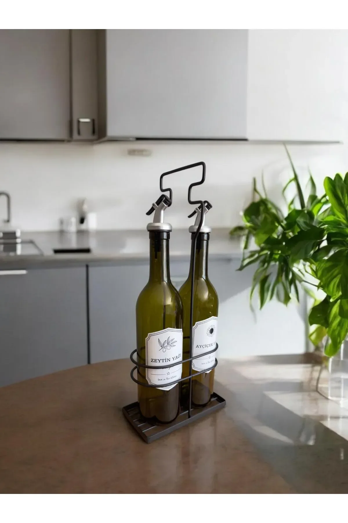 Metal Stantlı İkili Cam Yağdanlık Seti | 2x750 ml Yağlık Standı ve Şişesi - Görsel 6